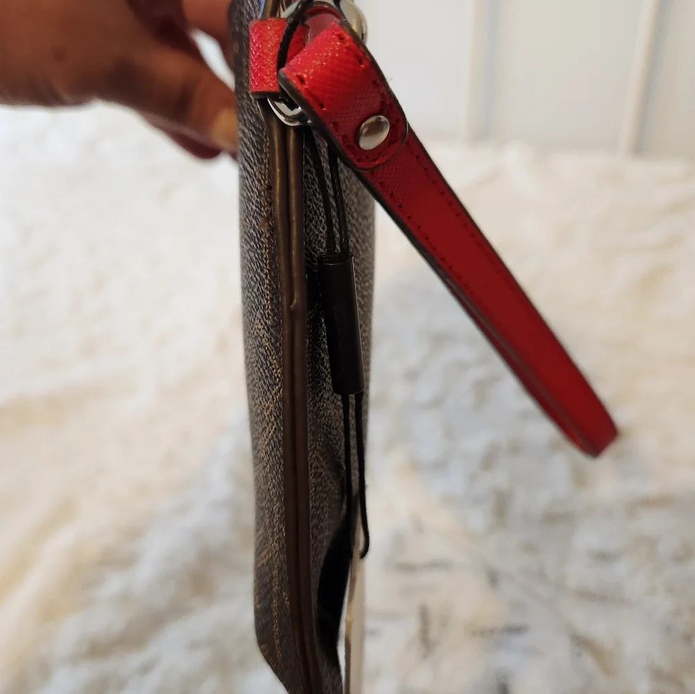NWT CALVIN KLEIN wristlet.  GREAT COLORS.   10 X 6.5 ORIGINAL PACKING